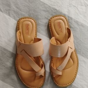 Born Women's Beige Leather Sandals